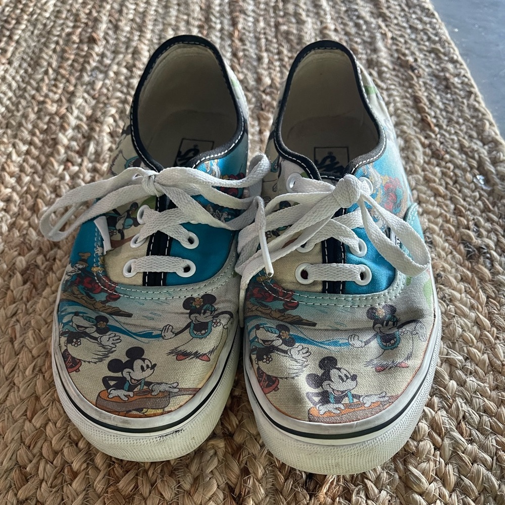 Vans x Disney Aloha Mickey Mouse sneakers 🌴